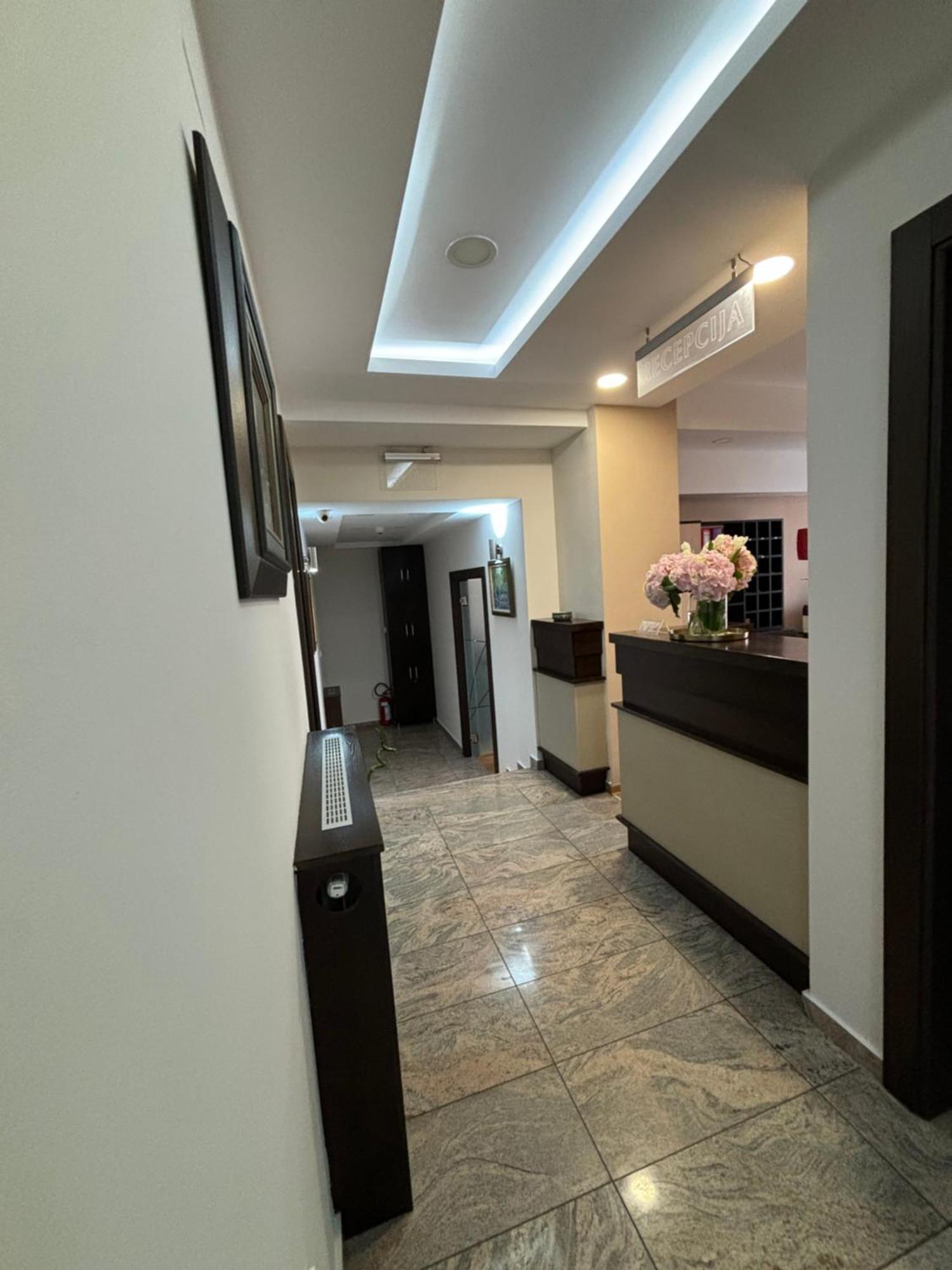 Atrium Bed & Breakfast Sremska Mitrovica Eksteriør bilde