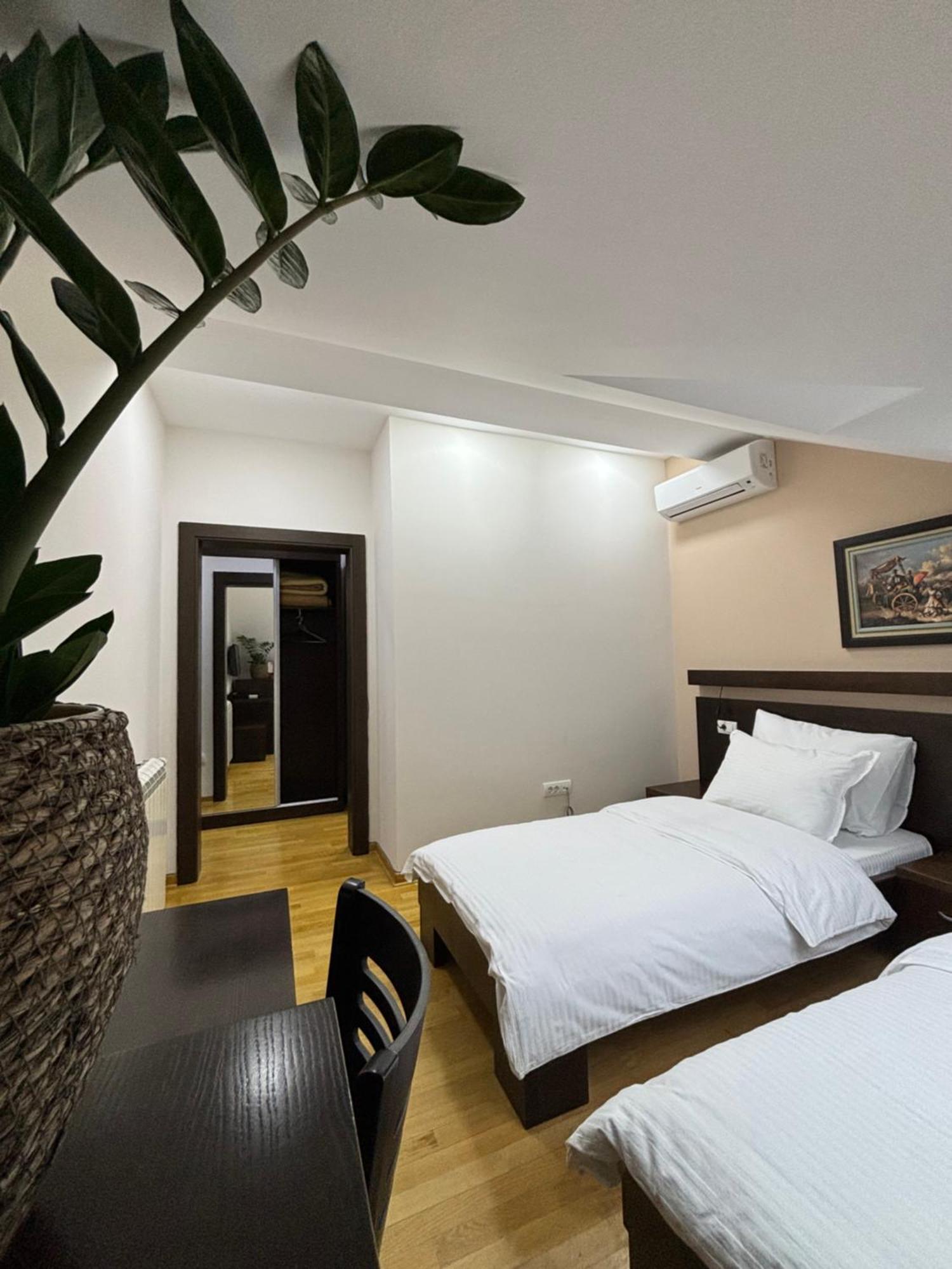 Atrium Bed & Breakfast Sremska Mitrovica Eksteriør bilde