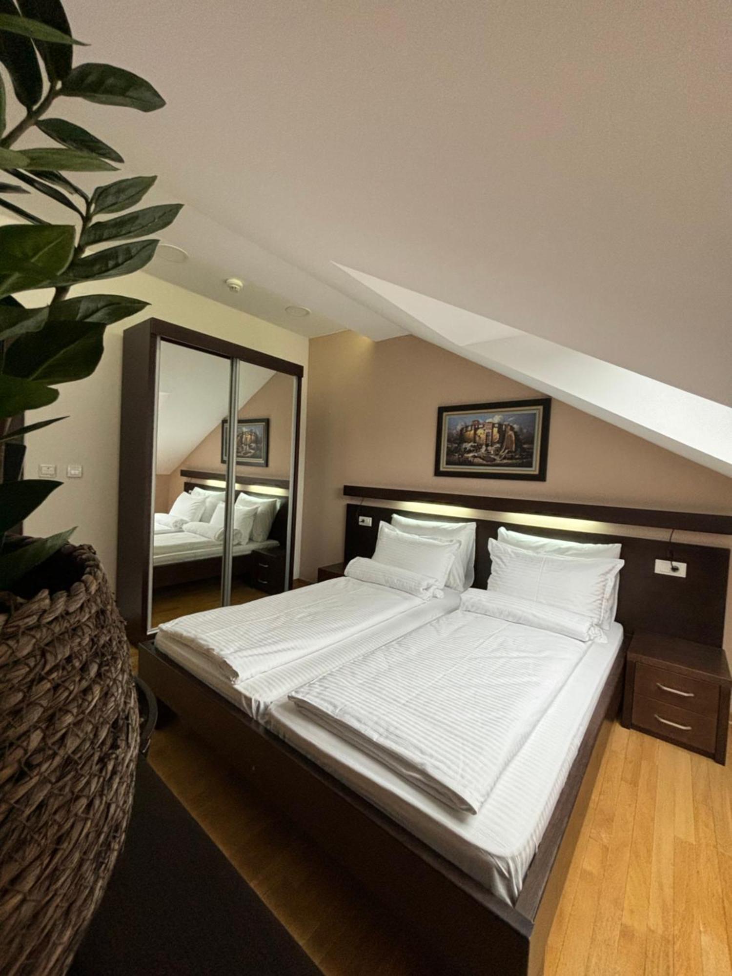 Atrium Bed & Breakfast Sremska Mitrovica Eksteriør bilde