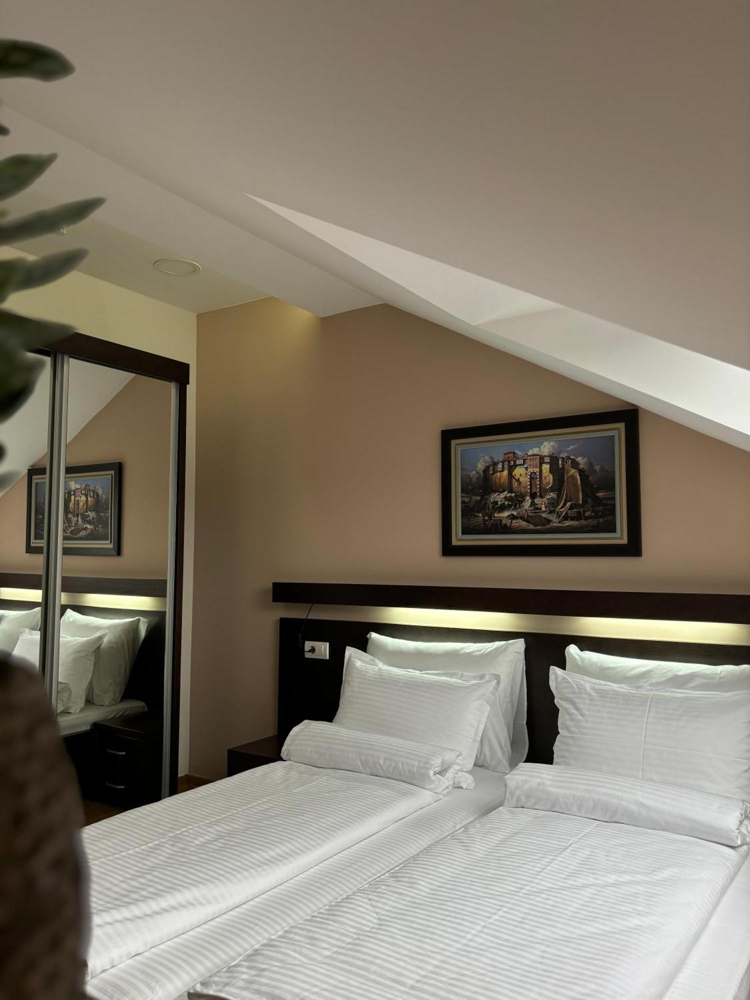 Atrium Bed & Breakfast Sremska Mitrovica Eksteriør bilde